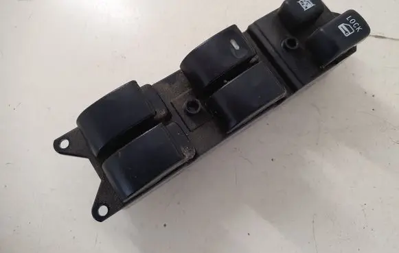 Mitsubishi Lancer VIII Electric window control switch 8608A058
