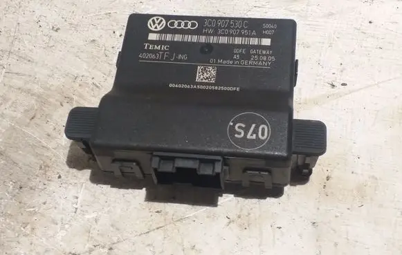Volkswagen PASSAT B6 Gateway control module 3C0907530C