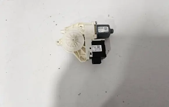 Alfa Romeo Giulia Front door window regulator motor 71779152 0130822922 C59652