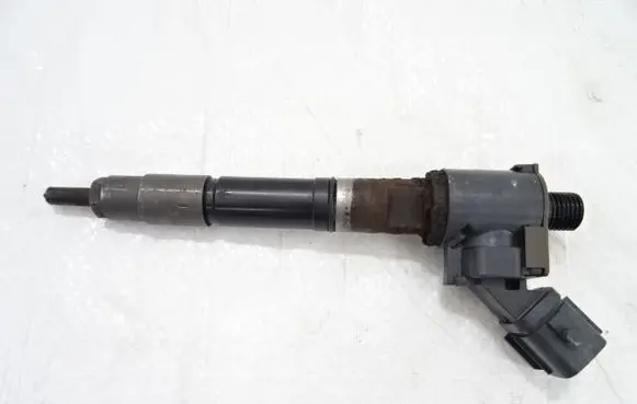 Fuel injector