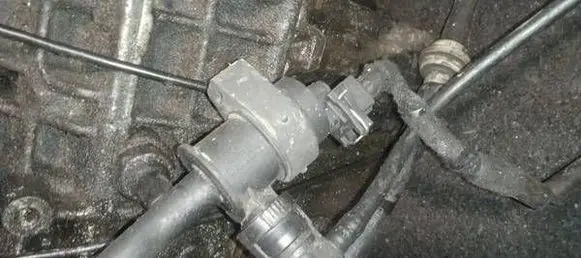 Volvo XC90 Turbo solenoid valve 31104896 1997348