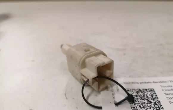 Toyota Corolla Verso AR10 Brake pedal sensor switch 2701E68