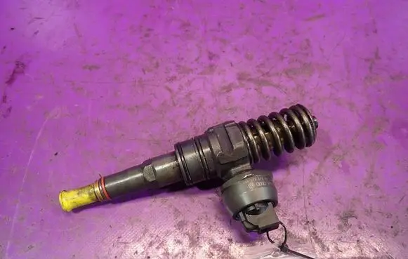 Seat Ibiza III (6L) Fuel injector