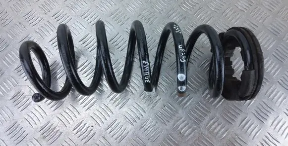 Land Rover Evoque II Rear coil spring K8D25B749