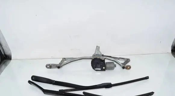 BMW 5 F10 F11 Front wiper linkage and motor 7306266 61617306266 61617272451