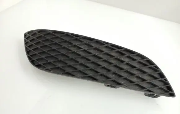 Opel Astra H Front bumper lower grill 13225763