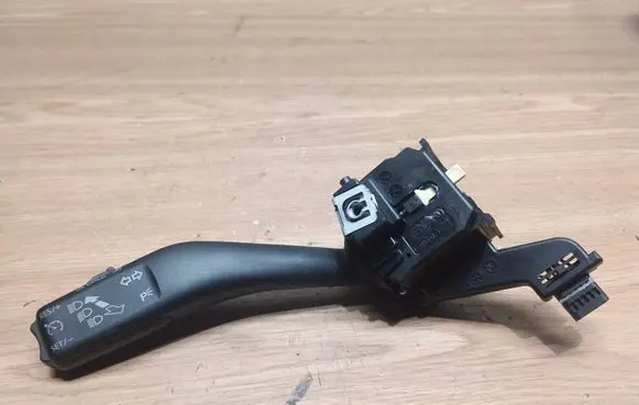 Skoda Octavia Mk2 (1Z) Indicator stalk 1K0953513F