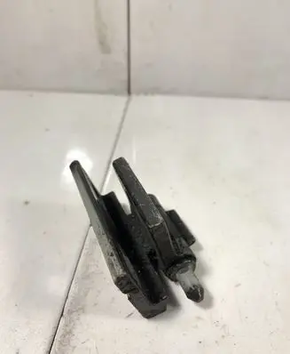 Volvo XC70 Front door upper hinge