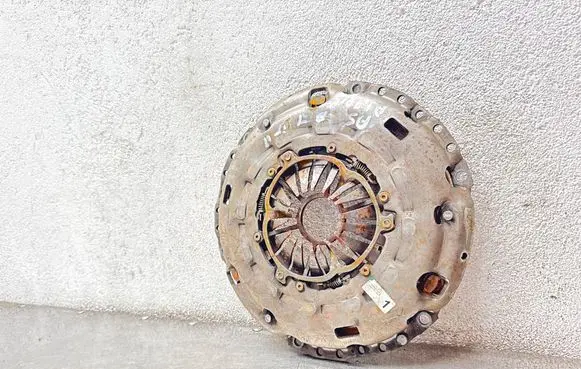 Opel Astra J Pressure plate 55567324