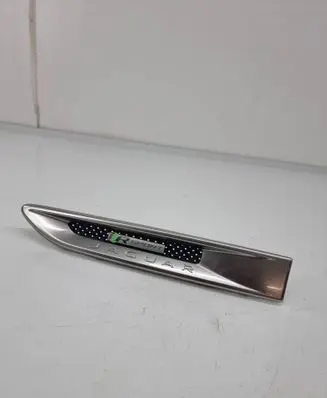 Jaguar F-Pace Fender grill HK8M280B11A