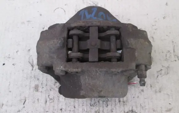 Opel Vectra B Rear brake caliper