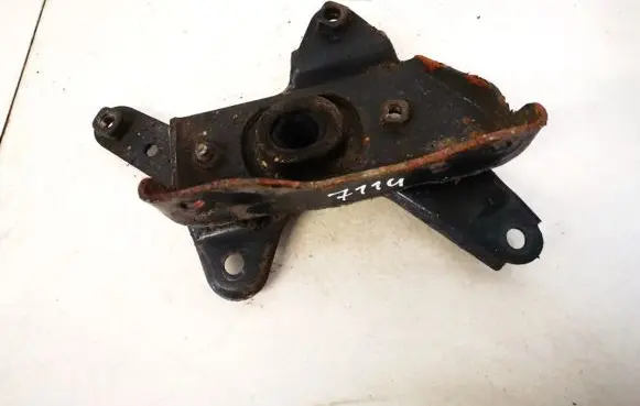 Nissan Almera N16 Engine mount bracket 8200168073 11220bn700