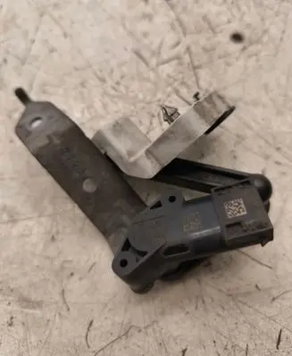 BMW 4 G22 G23 G24 G26 Rear air suspension level height sensor 6895466 6888955