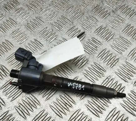 Volvo XC60 Fuel injector 32140080