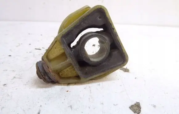 Skoda Fabia Mk1 (6Y) Radiator mount bracket 6Q0121367
