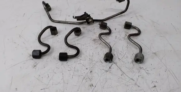 Honda CR-V Fuel injector supply line/pipe 