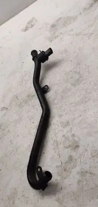Volkswagen PASSAT B6 Engine coolant pipe/hose 5N0121065