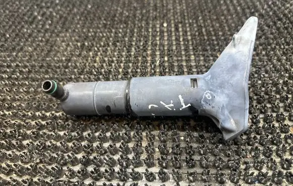 Volkswagen Touareg II Headlight washer spray nozzle 7P6955979