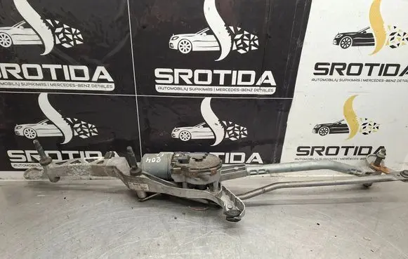 Mercedes-Benz C W204 Front wiper linkage and motor A2048201040
