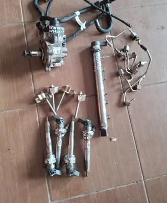 Toyota Avensis T270 Fuel injection system set 0445010756 8514146 0445110