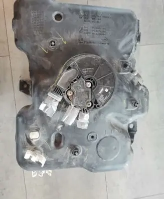 Renault Trafic III (X82) AdBlue liquid reservoir 172A21178R 172A22033R 172A38000R