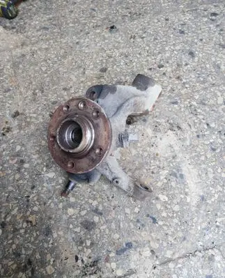 Volkswagen Transporter - Caravelle T5 Front wheel hub spindle knuckle 7H0257