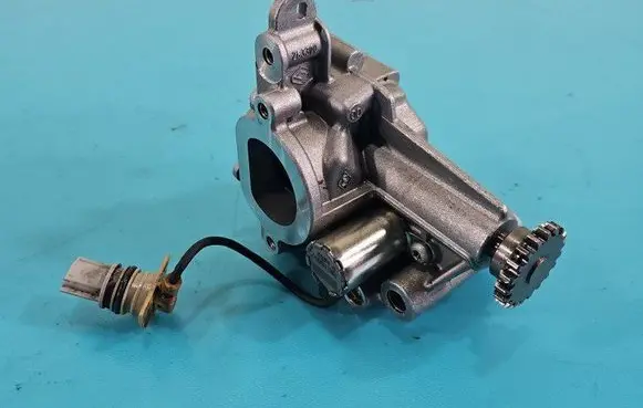 Dacia Sandero III Oil pump 150008447R IMPRK1510703