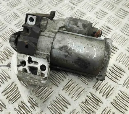 BMW 1 F20 F21 Starter motor 0001172407 8571905
