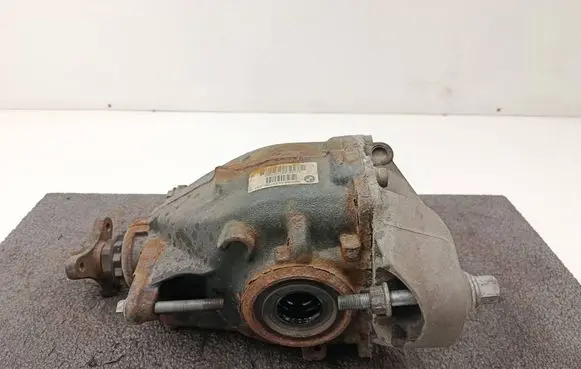 BMW 3 F30 F35 F31 Rear differential 7605589 E27091281 0713012301910003
