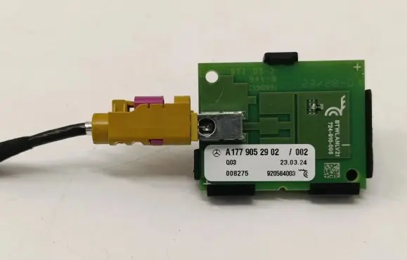 Mercedes-Benz E W214 Aerial antenna amplifier A1779052902