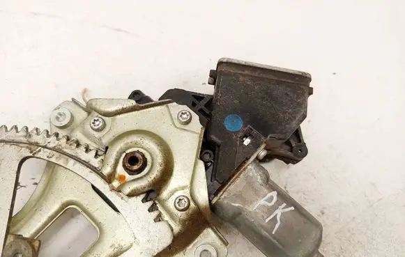 Toyota RAV 4 (XA30) Front door window regulator motor 42252010540