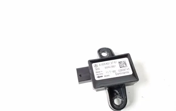 Mercedes-Benz GL X164 Airbag deployment crash/impact sensor A0038212751