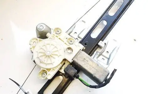 Mercedes-Benz A W168 Front door window regulator motor A1688203842 990583XXX