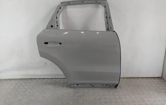 Porsche Cayenne (9Y0 9Y3) Rear door 9Y0833210