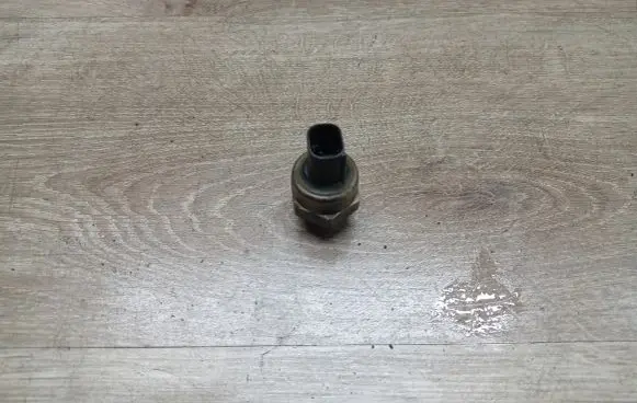 Volvo S60 Brake power pressure regulator 