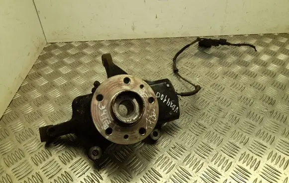 Nissan Primastar Front wheel hub