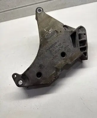 Volkswagen PASSAT B7 Engine mounting bracket 03L199207