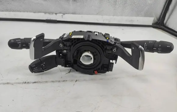 Peugeot 2008 II Gear shift switch/knob E10655821 E1172855