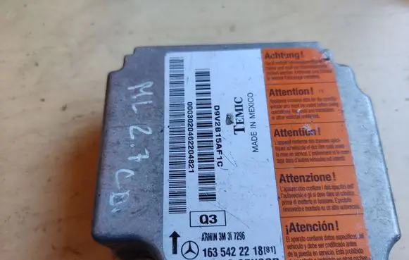 Mercedes-Benz ML W163 Airbag control unit/module 1635422218