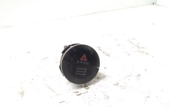 Nissan X-Trail T30 Hazard light switch 06016