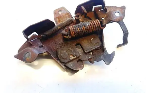 Engine bonnet/hood lock/catch