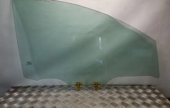 Nissan Note (E11) Front door window glass four-door