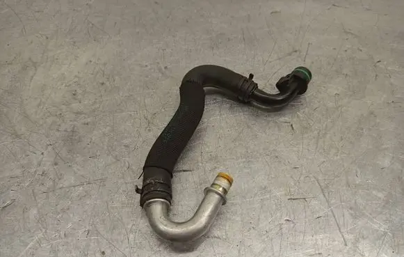 Volkswagen Touareg I Engine coolant pipe/hose 059121073E