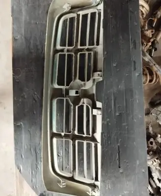 Subaru Forester SF Front grill