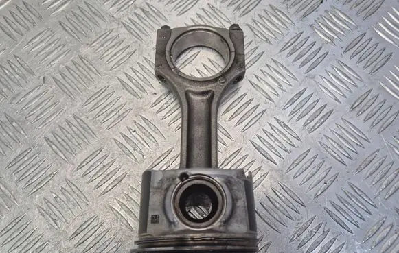 BMW 7 F01 F02 F03 F04 Piston with connecting rod 7812585
