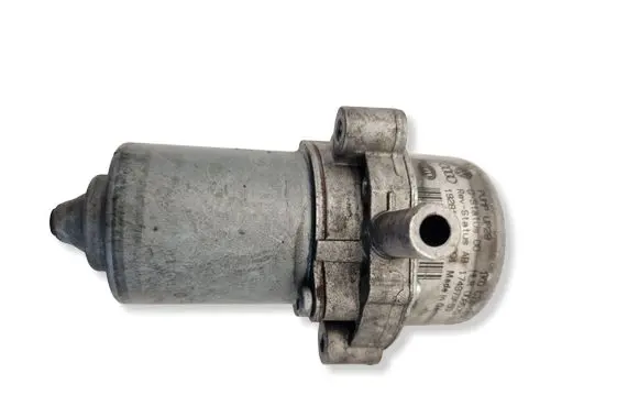 Volkswagen Golf VII Vacuum pump 17497950 192812176001 1K0612181F