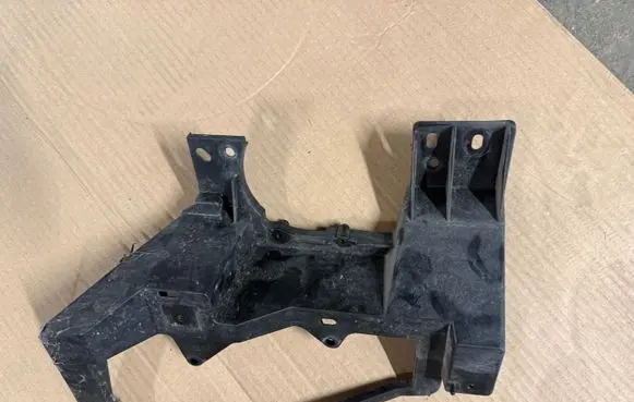 Suzuki Vitara (LY) Fog light bracket 3556654P00