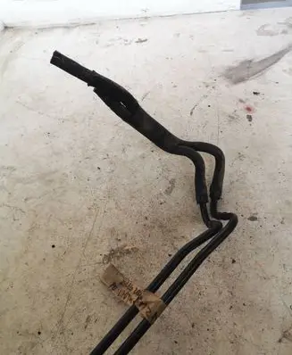 Volkswagen Touareg I Fuel line pipe