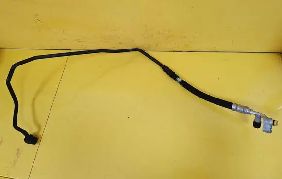 BMW 3 E46 Air conditioning (A/C) pipe/hose 8386845
