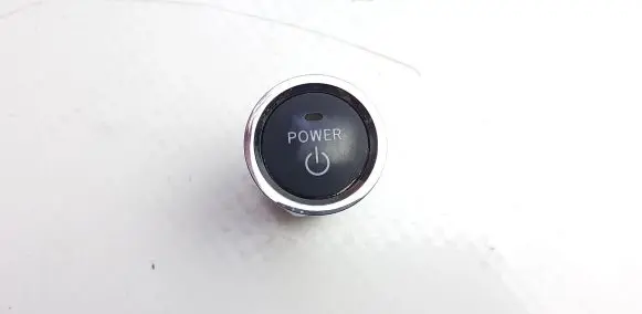 Toyota Corolla Verso AR10 Engine start stop button switch 15A685 M6940